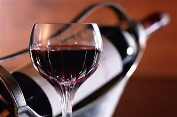 如何有效保存已开瓶摩尔多瓦葡萄酒？