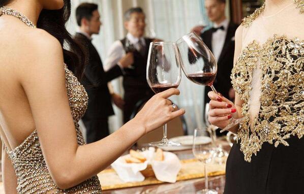 喝一瓶红酒到底会不会醉?