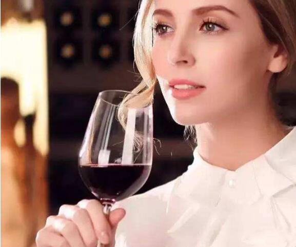 米茨Mici红酒告诉你女人喝红酒的好处