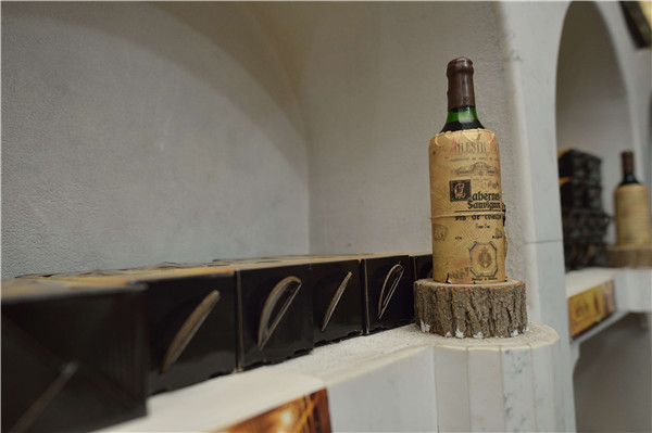 葡萄酒的酒泥陈酿是什么意思？