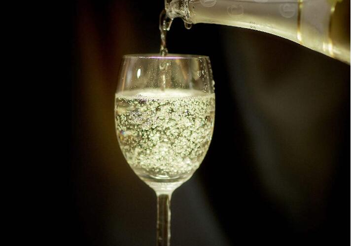 在安徽天长做红酒加盟生意怎么样?