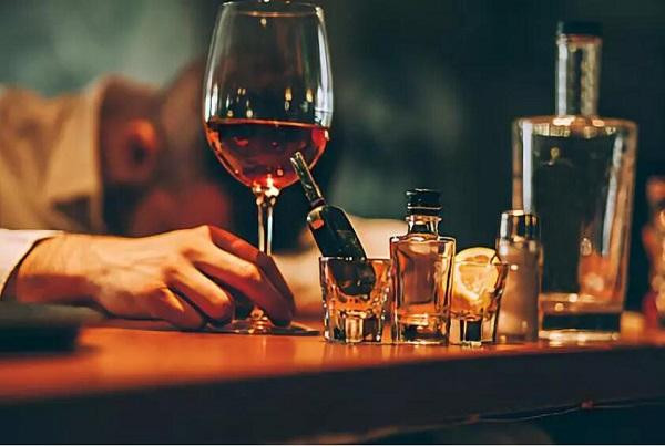 新手怎么在长沙经营红酒加盟店?