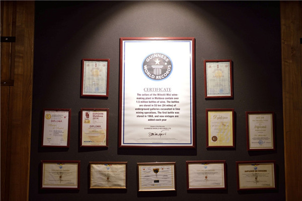 在南宁开红酒加盟店如何选择品牌？