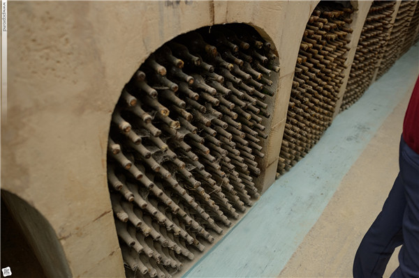 鹤壁市的红酒加盟店要如何选址？