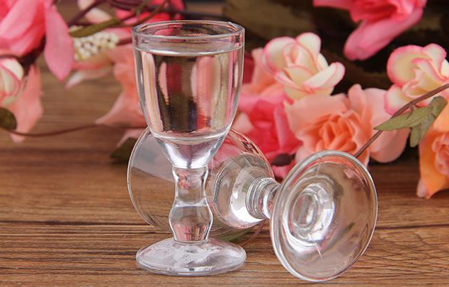 高端白酒定制越贵对身体伤害越少吗?