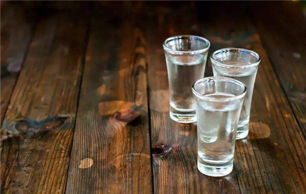 哪些企业定制白酒不能长期存放?