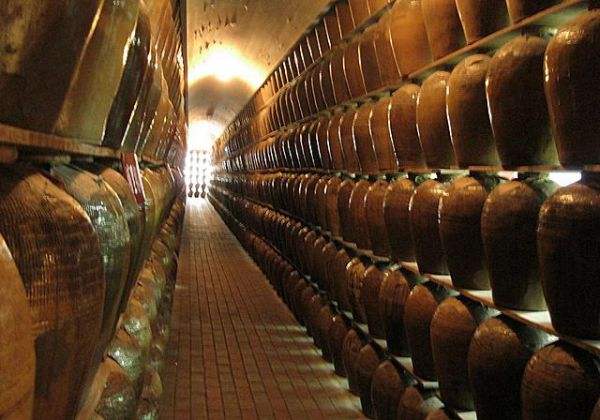 私人定制酱香酒入库陈酿需要哪些步骤？