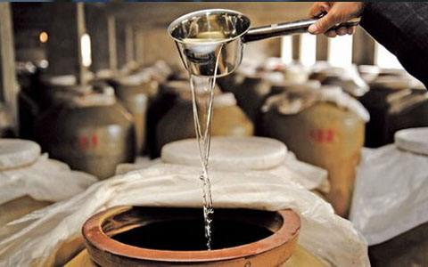 酱香型中低档白酒为什么分七次取酒?