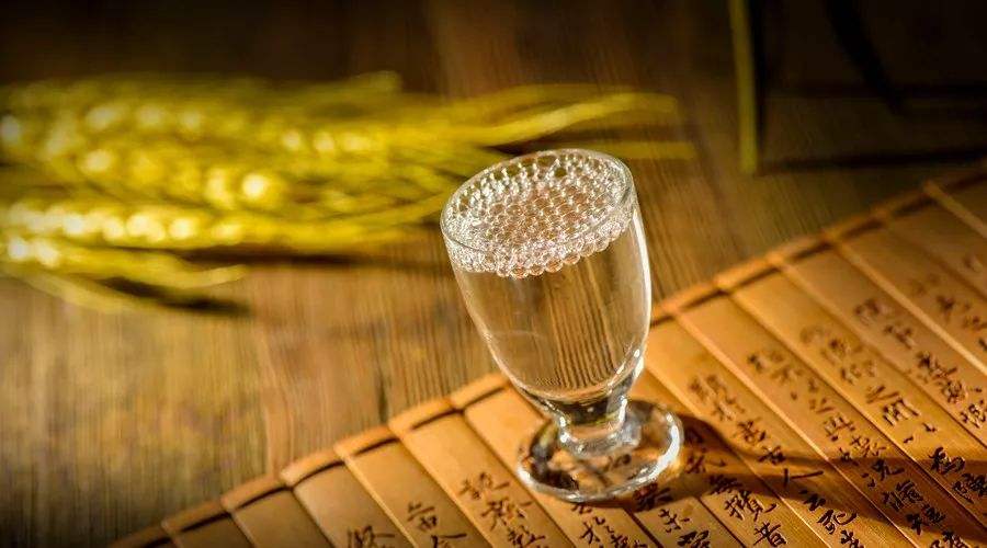 带您了解一下升学宴私人定制酒的优势!