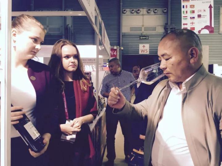 西安葡萄酒加盟品牌要什么样的好一点?