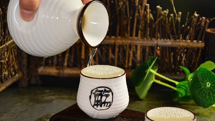 为什么高端定制白酒会没有保质期呢？