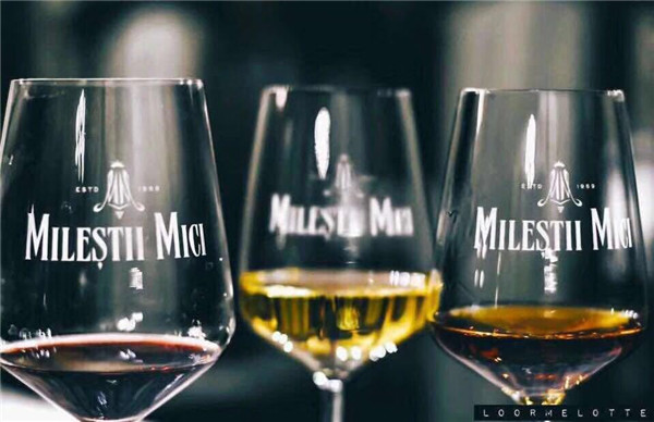 如何开葡萄酒庄加盟店赚钱呢？