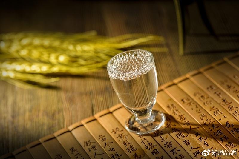 白酒酿造工艺为什么用小麦和大麦作为辅料？